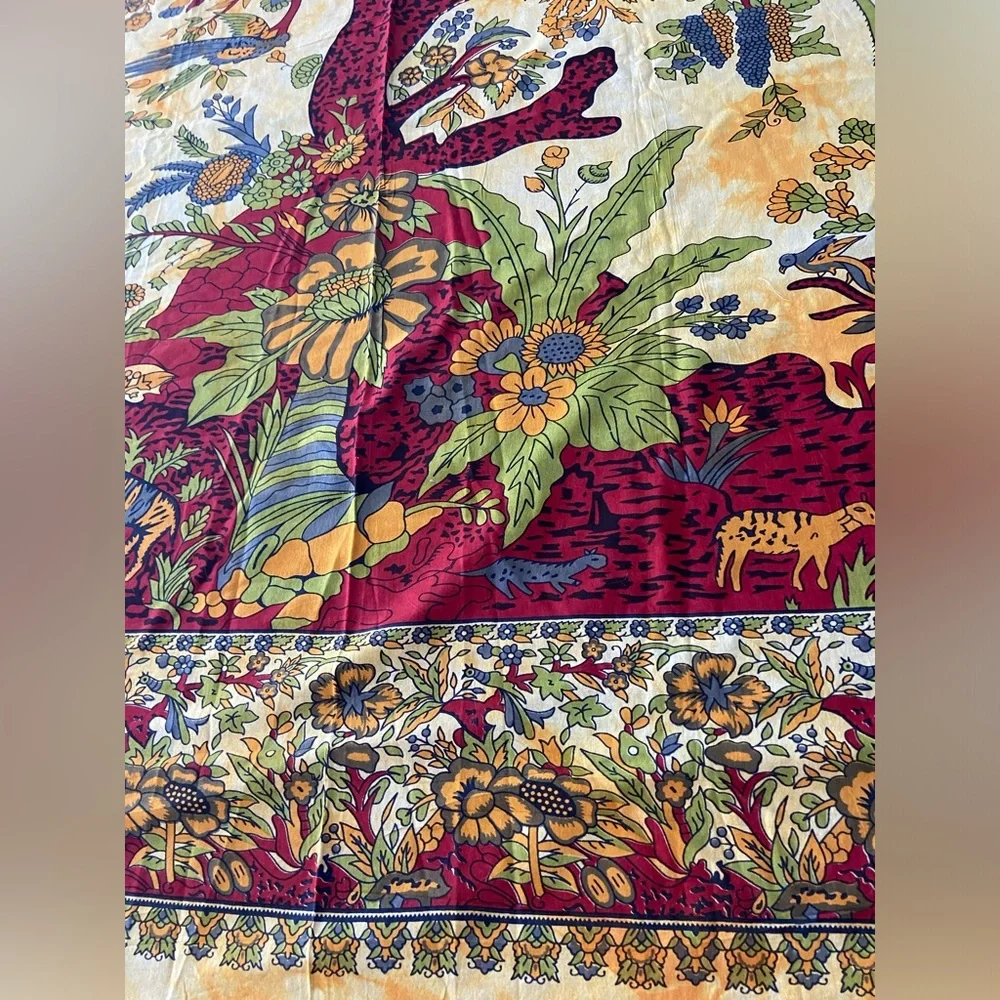 80x80 Cotton Rectangular Tablecloth.
